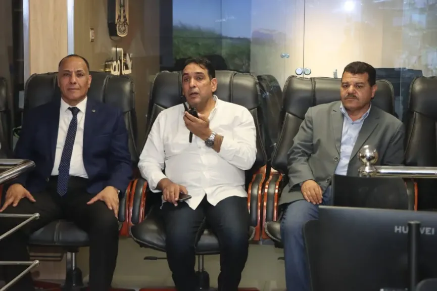 تحريك باخرة شحطت في النيل ببني سويف واستئناف رحلتها بنجاح