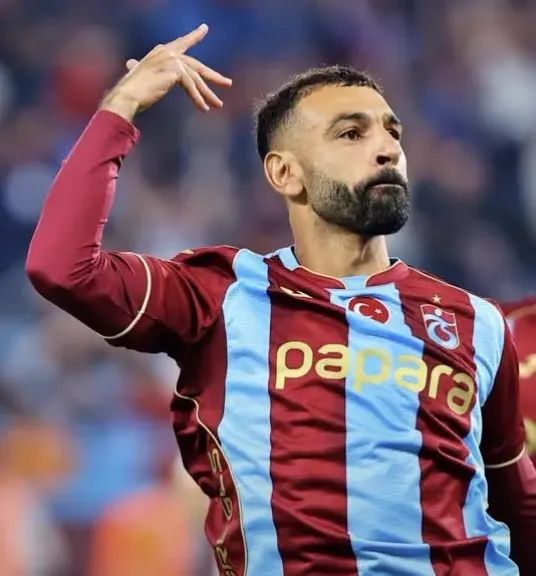 محمد صلاح أساسيًا في تشكيل طرابزون أمام سامسون سبور بالدوري التركي