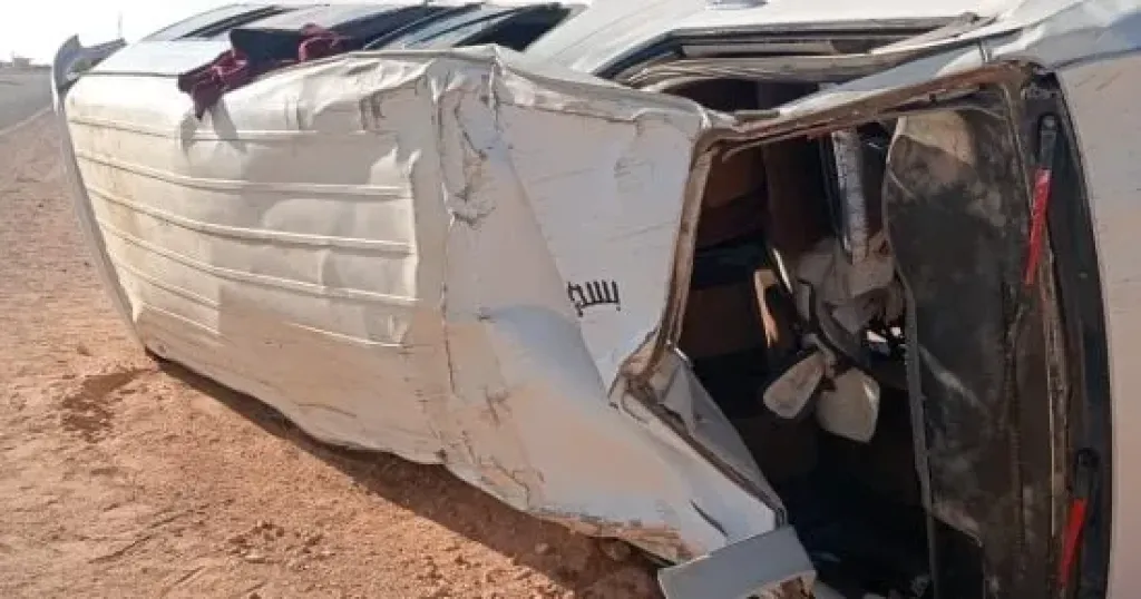 إصابة 14 شخصًا في انقلاب ميكروباص بطريق أسيوط الغربي