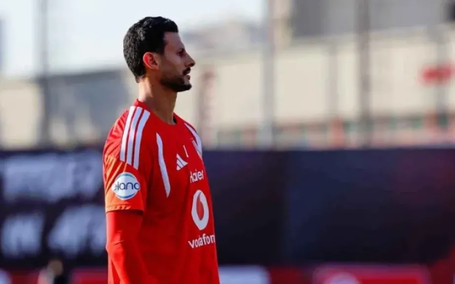 «الشناوي هو الأصل».. جماهير الأهلي تدعم قائد الفريق قبل قمة الزمالك