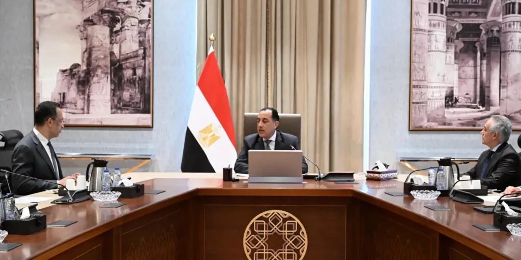 مدبولي: تطوير المنظومة الرقمية لرفع كفاءة الحكومة وتأمين البيانات وضمان إتاحة الخدمات للجميع