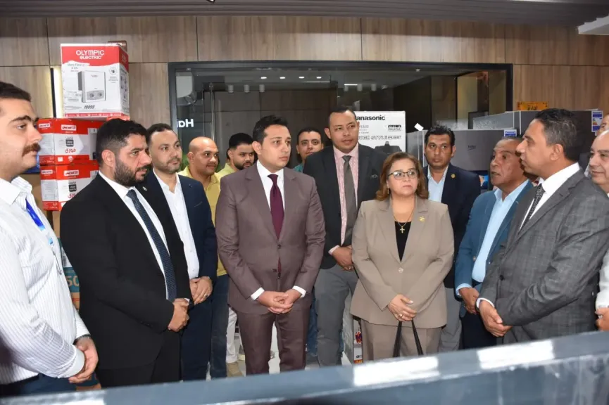نائب محافظ الفيوم ونقيب المهندسين يفتتحان معرض السلع المعمرة بالنقابة