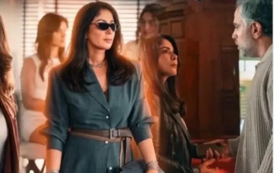 مسلسل طالع نازل لمنى زكي يحتل صدارة المشاهدات في مصر.. تفاصيل