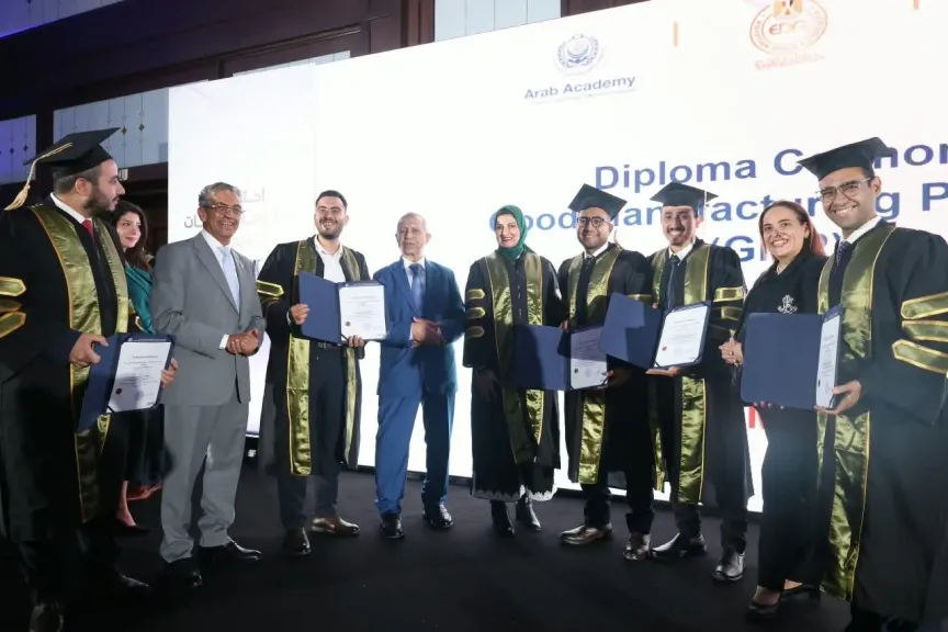 باستثمارات 600 مليون جنيه..فيتابيوتكس  والأكاديمية العربية وهيئة الدواء يخرجون 105 كوادر دوائية جديدة