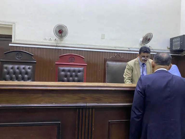 تأجيل محاكمة المتهمين بقتل موظفة زنين في جريمة شقة بولاق