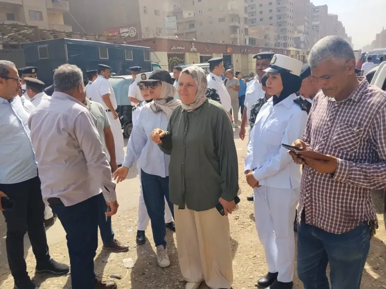 لا تهاون مع مخالفات الطريق.. حملة مكبرة تزيل الإشغالات من شوارع شبرا الخيمة