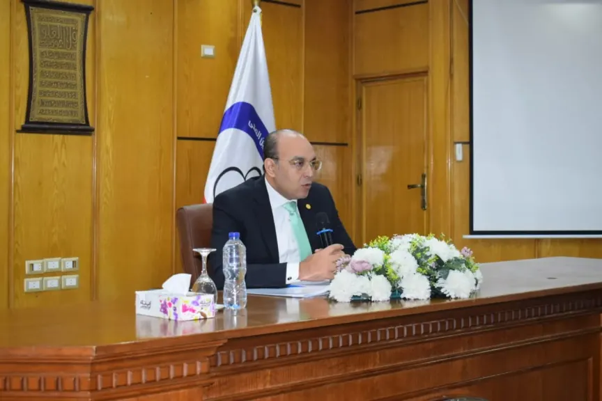 رئيس التأمين الصحي يحدد أولويات المرحلة المقبلة.. حسم نواقص الأدوية وتطوير العيادات وتسريع اعتماد المستشفيات