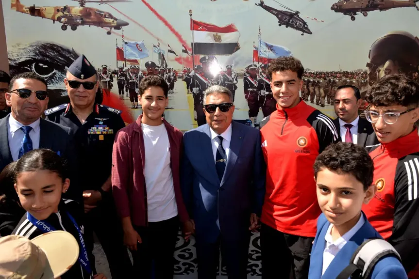 محافظ الدقهلية يحيي ذكرى معركة المنصورة الجوية بقاعدة المنصورة