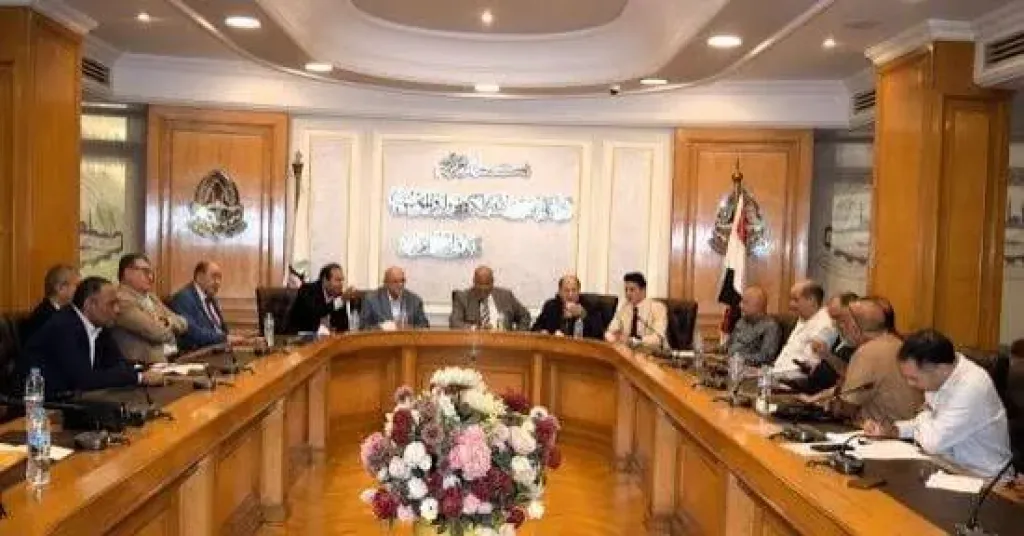 من المستلزمات الطبية إلى المخابز.. الغرفة التجارية بالقاهرة تبحث تحديات القطاعات