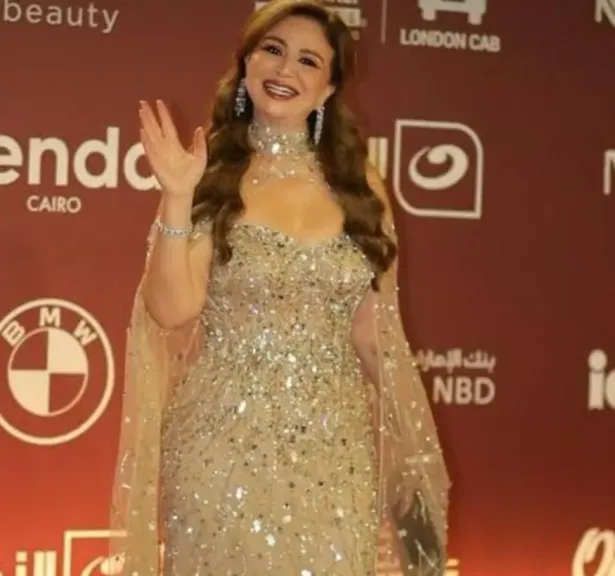 إلهام شاهين تنتقد استعانة بعض الفنانين باللجان الإلكترونية عبر مواقع التواصل