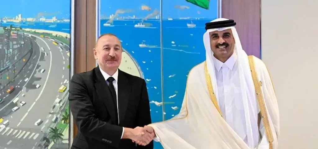 رئيس أذرببجان وأمير قطر يبحثان أنشطة اللجنة الحكومية المشتركة