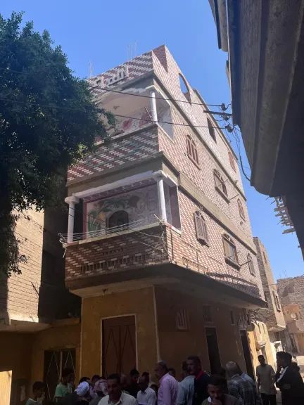محافظ قنا يوجه بإخلاء منزل متصدع بأبوتشت وتوفير سكن بديل للأسرة