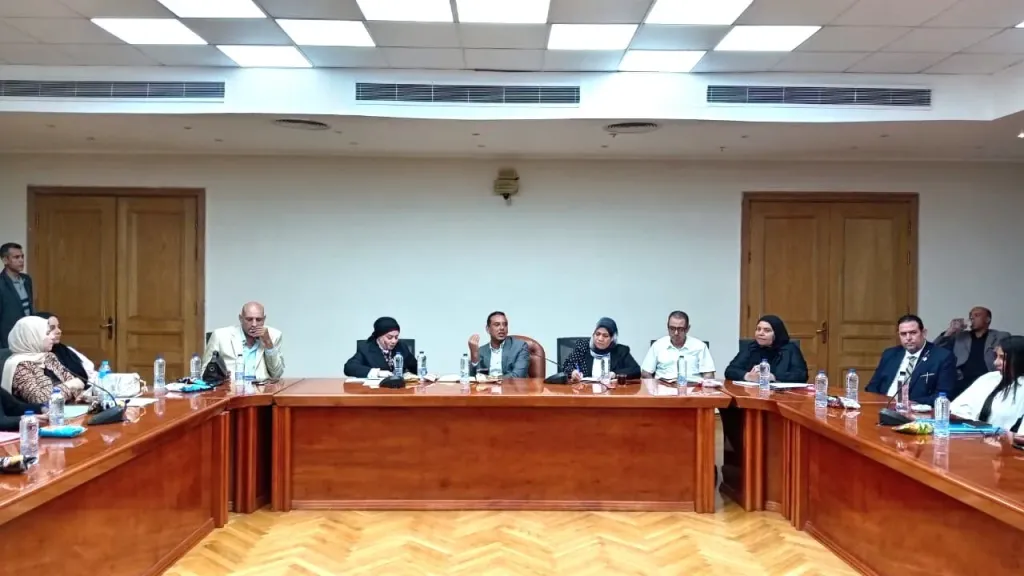 بشرط حماية حقوق الطلاب.. «الصناعة» تبحث إعادة تشغيل مراكز التدريب