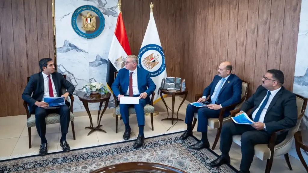 وزير البترول يبحث مع رئيس «فيرتيجلوب» إقامة مجمع للأسمدة الفوسفاتية بالعين السخنة باستثمارات تتجاوز 1.5 مليار دولار