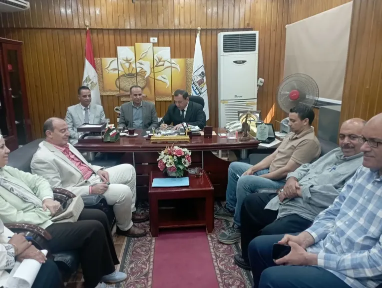 وكيلا التعليم والصحة ببني سويف يؤكدان تطبيق اشتراطات الأمن والسلامة بمنظومة التغذية المدرسية