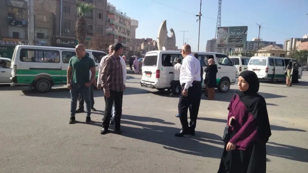 ضبط 15 سيارة سرفيس مخالفة خلال حملة مكبرة بالفيوم