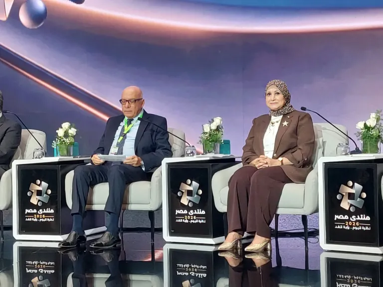نقيب التمريض تكشف خريطة القوى البشرية في مصر: 40 ألف خريج سنويًا و154 دليلًا إكلينيكيًا لتطوير الرعاية الصحية