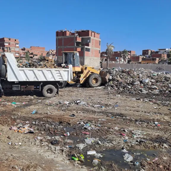رفع 250 طن قمامة ومخلفات خلال حملة نظافة مكبرة بكوم حمادة