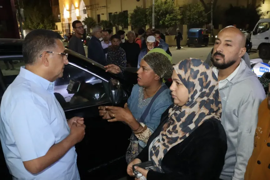 محافظ القليوبية يفاجئ المخالفين في قليوب.. محاضر للمقاهي ومراجعة تراخيص البناء