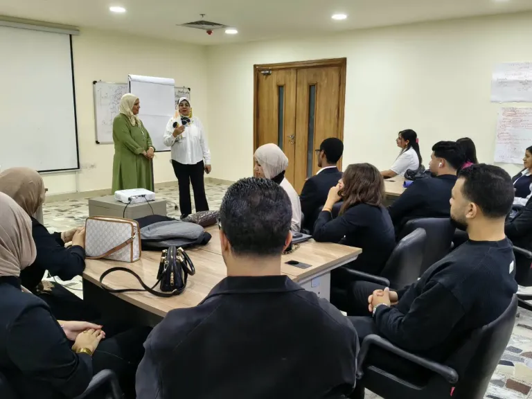 جامعة بورسعيد تعزز مهارات الإنجليزية لدى الطلاب وأعضاء هيئة التدريس