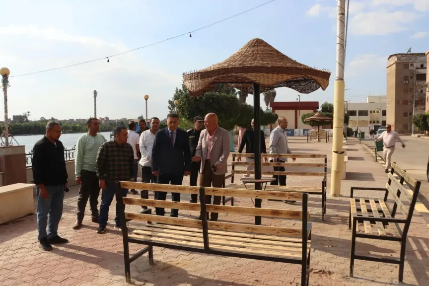 بعد تركيب المقاعد الجديدة.. محافظ القليوبية يحدد ملامح المرحلة الثانية لكورنيش كفر شكر