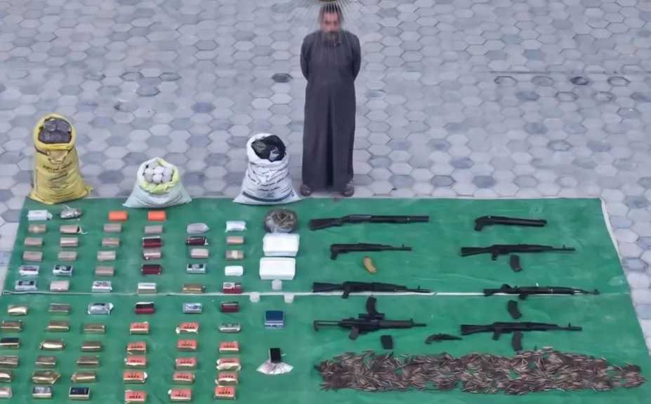 مصرع 6 عناصر إجرامية شديدة الخطورة وضبط 3 أطنان مخدرات و65 قطعة سلاح في 3 محافظات
