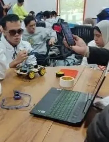من طه حسين إلى كلية الأعمال.. جامعة الإسكندرية تطور منظومة متكاملة لدعم ذوي الهمم.
