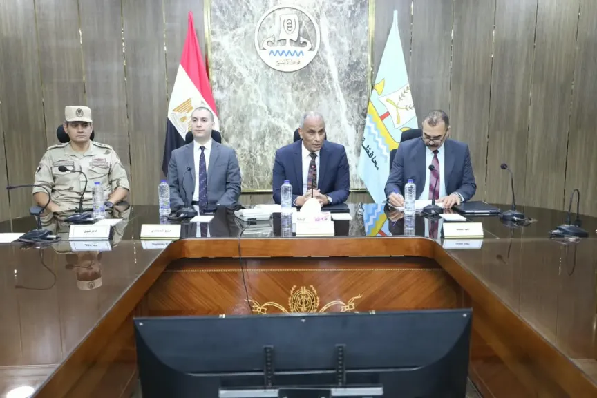 محافظ كفرالشيخ يترأس اجتماع لجنة الإدارة المتكاملة للمناطق الساحلية لمواجهة مخاطر التغيرات المناخية