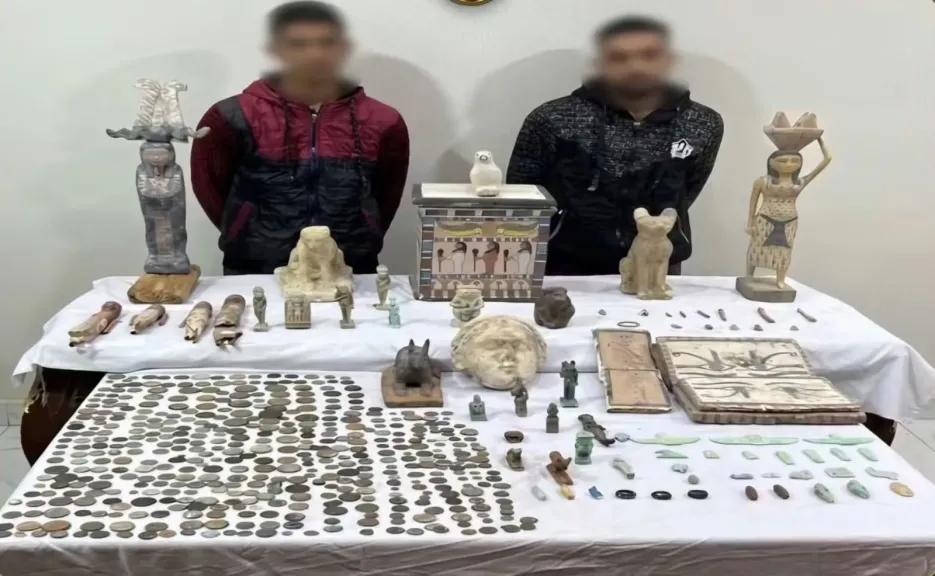 سقوط تاجري آثار في المنيا.. ضبط 521 قطعة أثرية من الحضارات الفرعونية واليونانية والرومانية حصيلة تنقيب غير مشروع