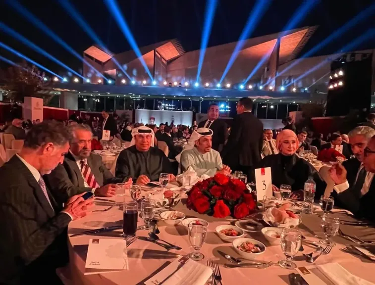 الإمارات تؤكد حرص شركاتها  على تعزيز الاستثمار في قطاع الطيران المصري