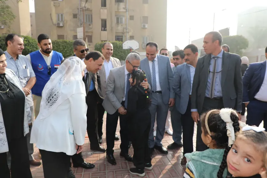 محافظ بني سويف يتابع تطعيم 795 ألف طفل ضد الحصبة والحصبة الألمانية