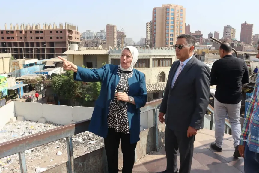«تنظيم دون قطع أرزاق».. محافظ القليوبية يتحرك لضبط الباعة الجائلين بمحيط المؤسسة بشبرا الخيمة