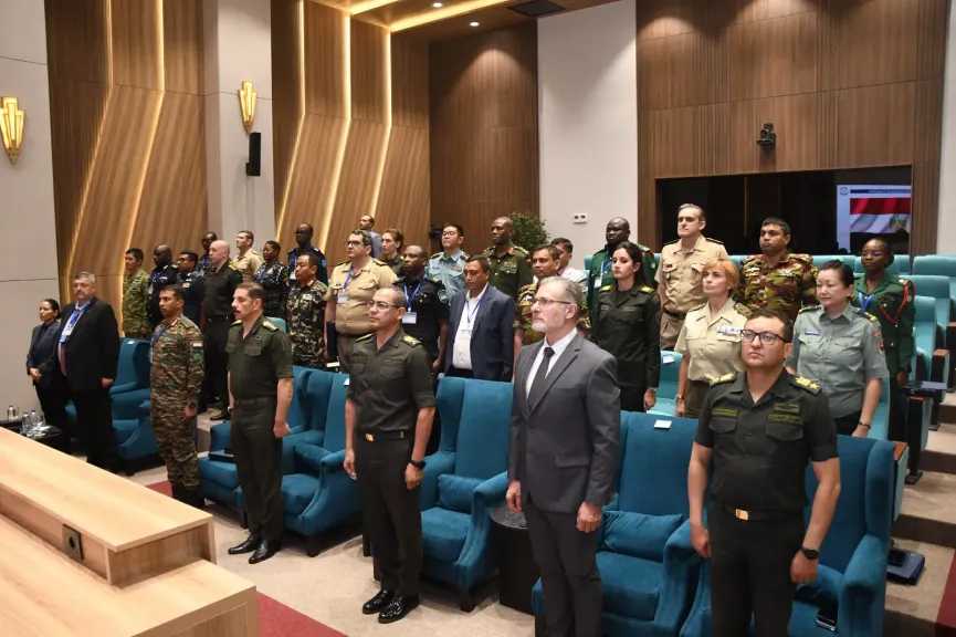 القوات المسلحة تحتفل بتخريج الدورة التدريبية الدولية كبار المخططين الوطنيين لعمليات الأمم المتحدة للسلام