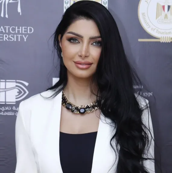كلوديا حنا توجه الشكر لسهير المرشدي ورياض الخولي وحنان مطاوع وأحمد بدير