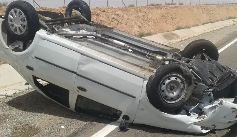 مصرع سوداني في حادث انقلاب سيارة بالطريق الصحراوي الشرقي بقنا