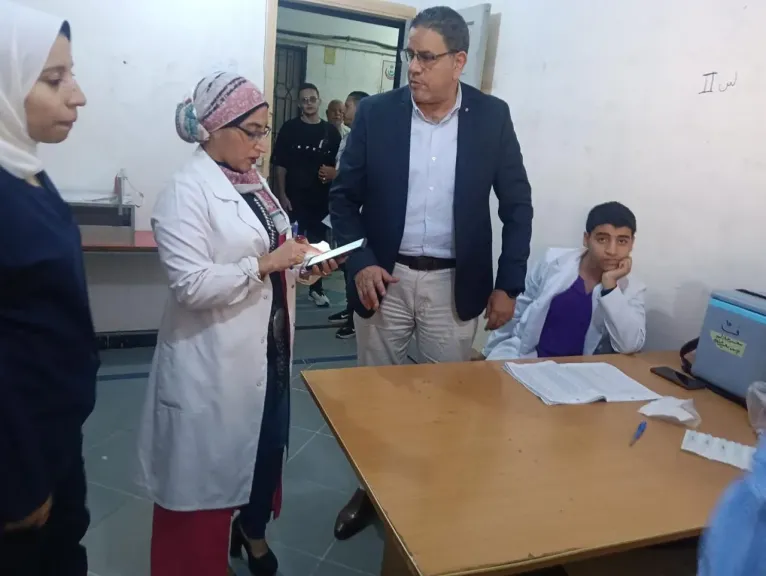 وكيل صحة المنوفية يتابع تطعيمات الحصبة والحصبة الألمانية بشبين الكوم ويتأكد من سلامة الطعوم