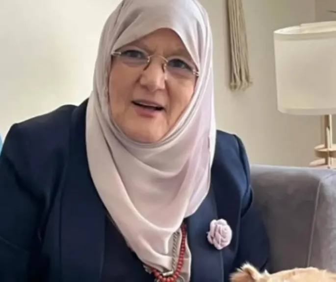 شمس البارودي ترد على منتقديها: عايزيني اتنقب؟ أنا متجننتش