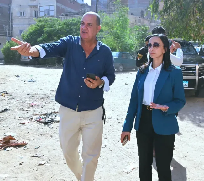 محافظ البحيرة تحيل مسؤول النظافة بالدلنجات للتحقيق بسبب القصور