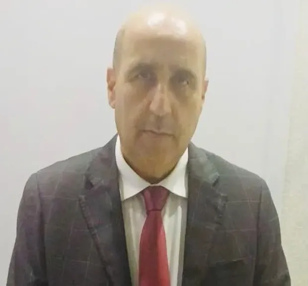 قاضٍ جزائري بالمحكمة الإدارية للجامعة العربية