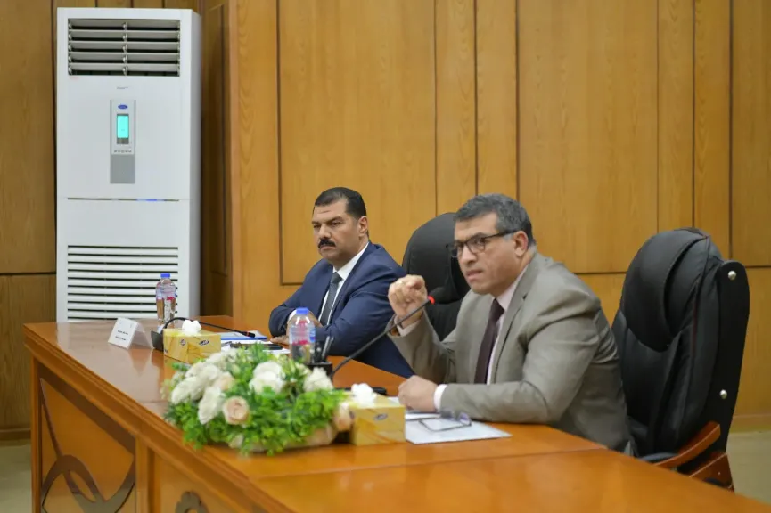 محافظ قنا يعقد اجتماعًا موسعًا لمتابعة ملفات التقنين والأراضي المستردة ومناقشة الخطة الاستثمارية 2027/2028