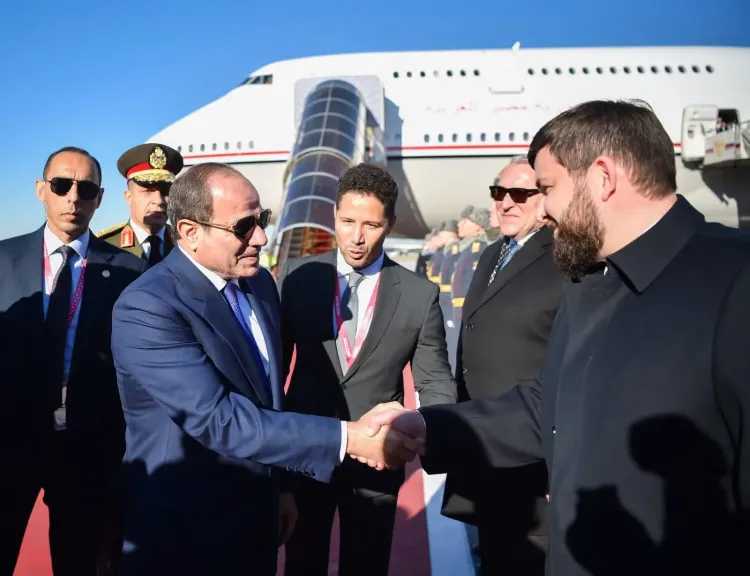 الرئيس السيسي يصل موسكو لترؤس وفد مصر بالقمة الروسية الإفريقية الثالثة