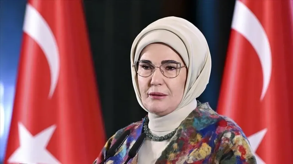 أمينة أردوغان تهنئ الشعب التركي بالذكرى 103 لتأسيس الجمهورية