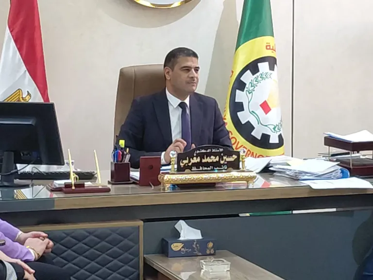 نائب محافظ الدقهلية يوجه بتشكيل لجان رقابية لمراجعة تراخيص المصانع والمسابك