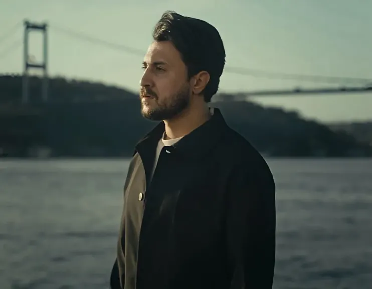 بالفيديو.. أحمد سليم يطرح ”علامات”.. دراما الفراق ووجع الذكريات بتوقيع بتول عرفة