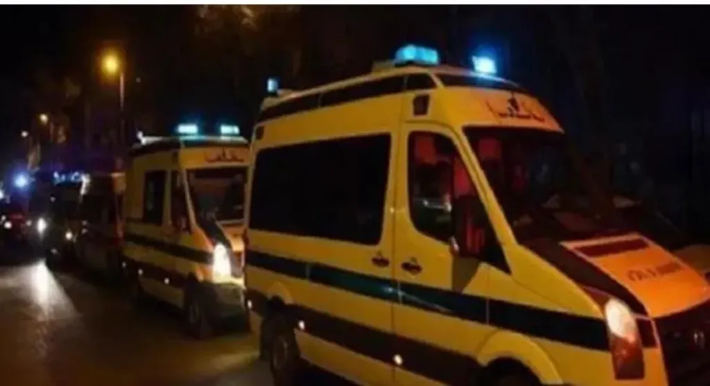 حالتهم خطرة.. إصابة 3 أشخاص إثر حادث تصادم موتوسيكل مع توك توك في قنا