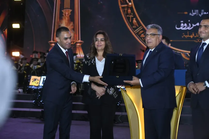 وفاءً لمؤسسها.. محافظ الدقهلية يشهد تخرج ”دفعة الراحل إبراهيم صابر” بجامعة حورس بحضور وزيرة التنمية المحلية