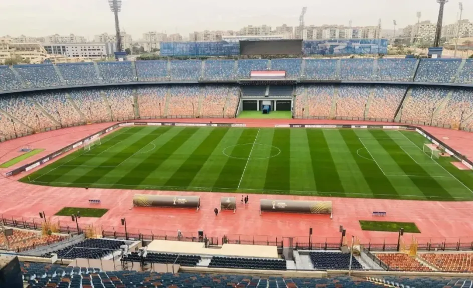رسميًا.. ستاد القاهرة يستضيف مباراة الزمالك والإفريقي التونسي في موعدها
