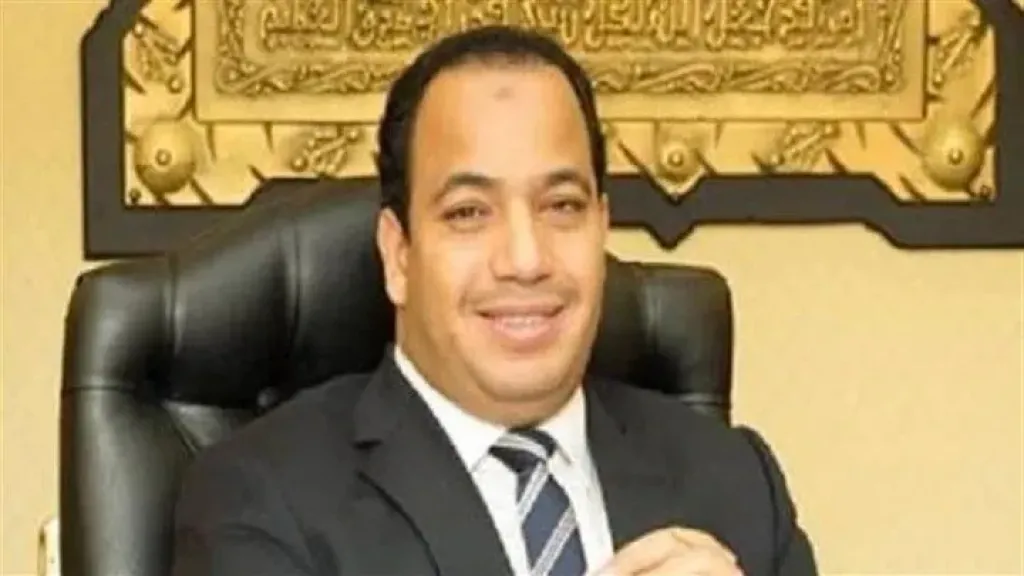 مدير مركز القاهرة للدراسات الاقتصادية يحذر من تجاوز النفط 120 دولارًا حال تصاعد التوترات بين واشنطن وطهران