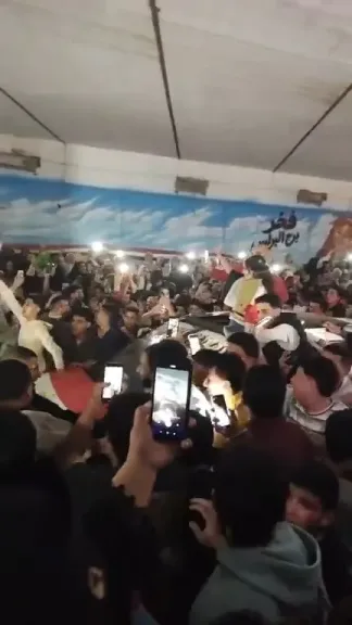 بالزغاريد والطبل البلدي.. أهالي البرلس يحملون بطلة «تحدي القراءة العربي» على الأعناق احتفالًا بتتويجها