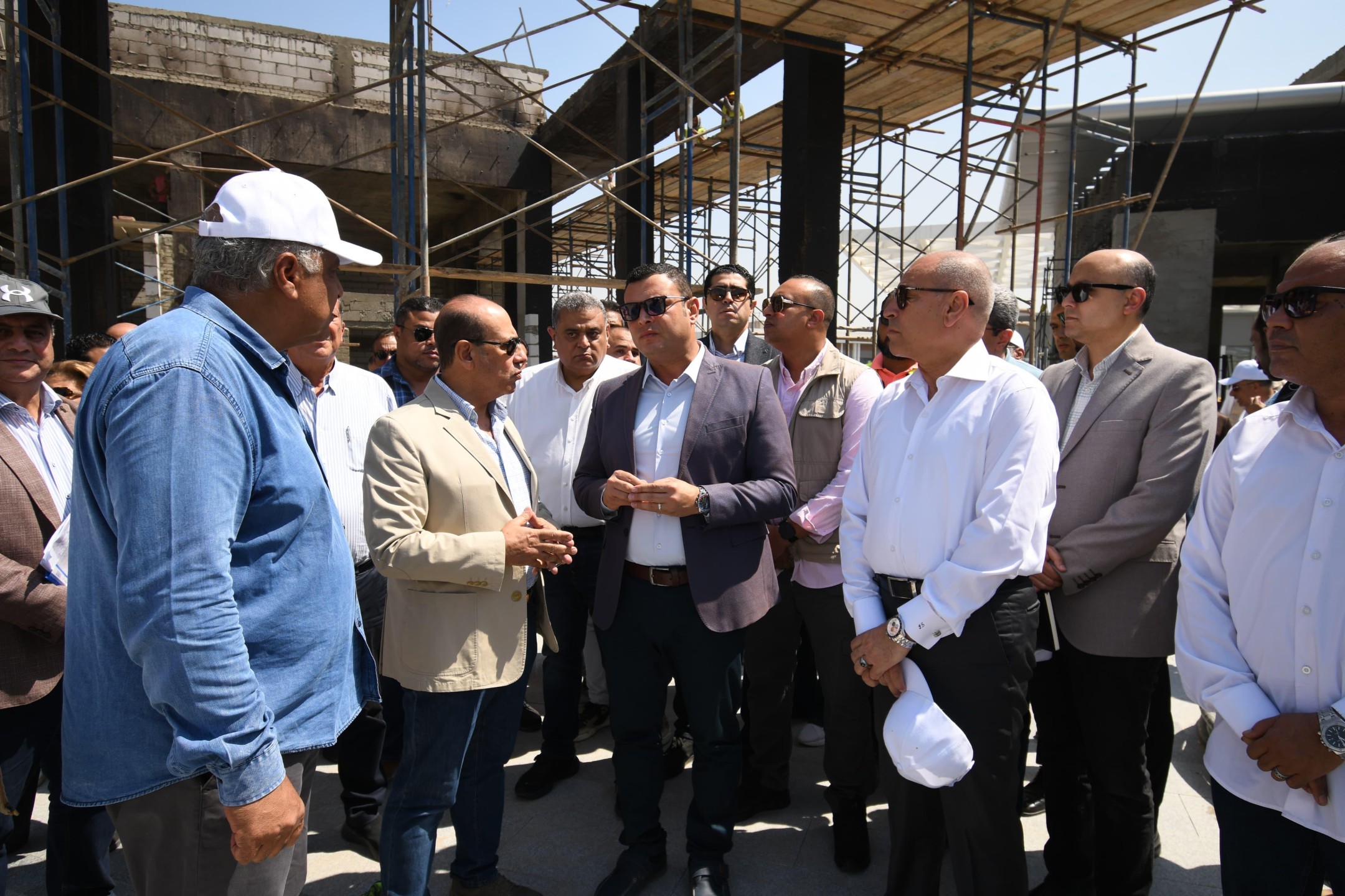 وزير الإسكان 